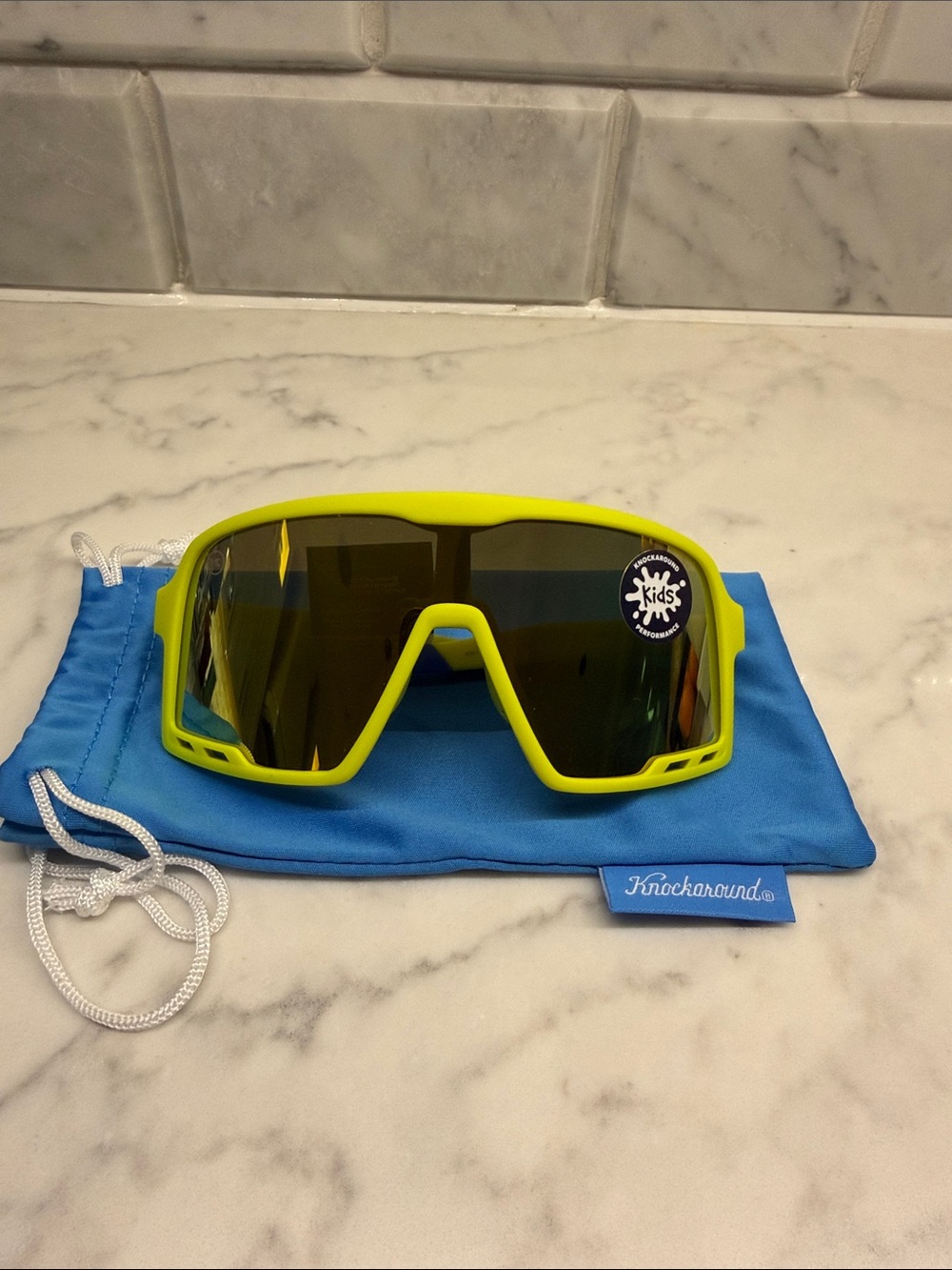 NWT Knockaround Kids Neon Yellow Shield Sunglasses - Picture 2 of 8